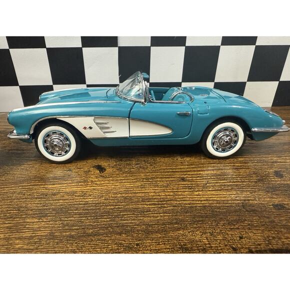 1960 Corvette Convertible Turquoise Diecast Car- Franklin Mint- READ DESCRIPTION - Picture 5 of 16